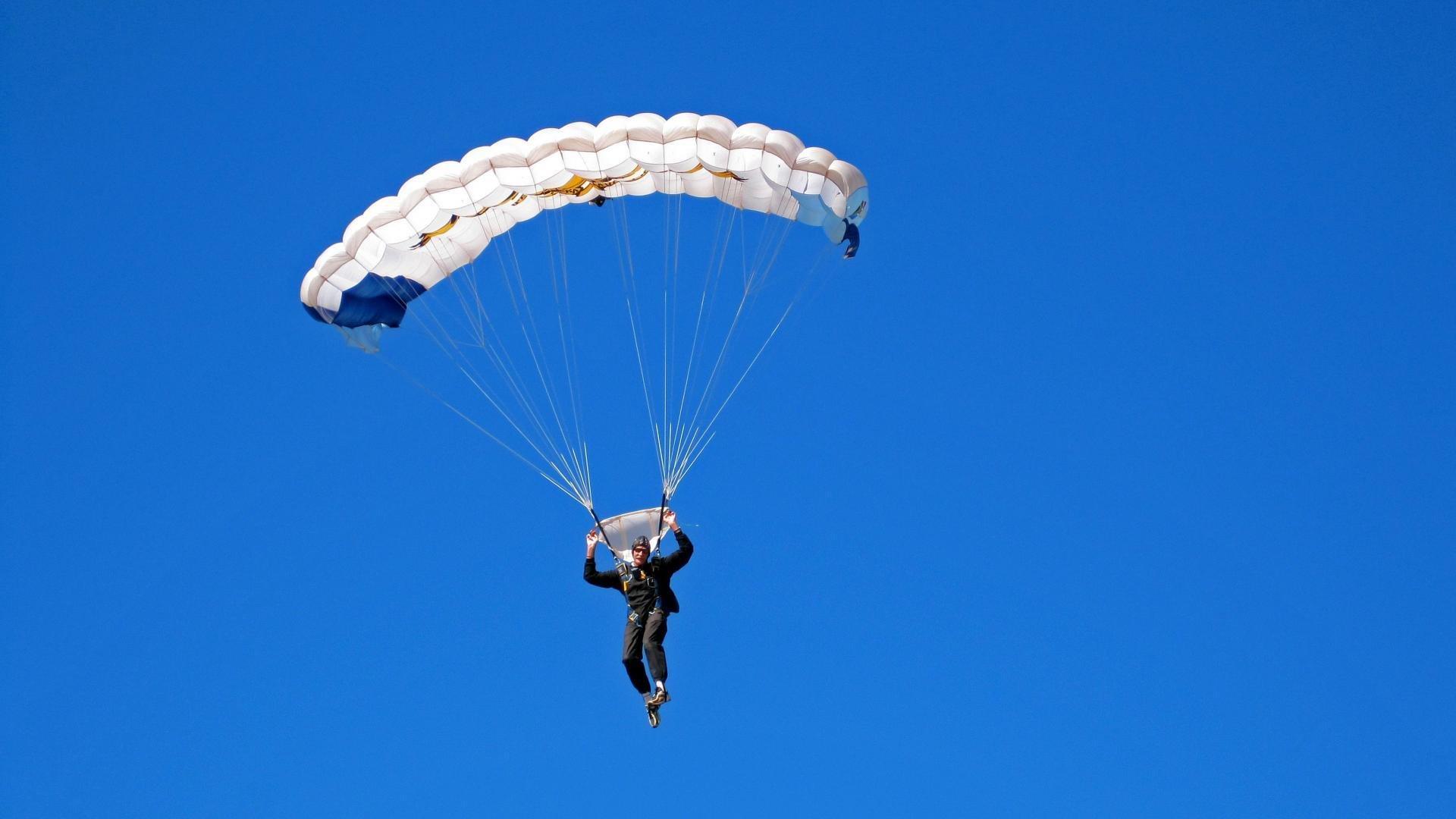 风暴涤荡后绿茵待春，中国足球重生之路始于青训根基重塑