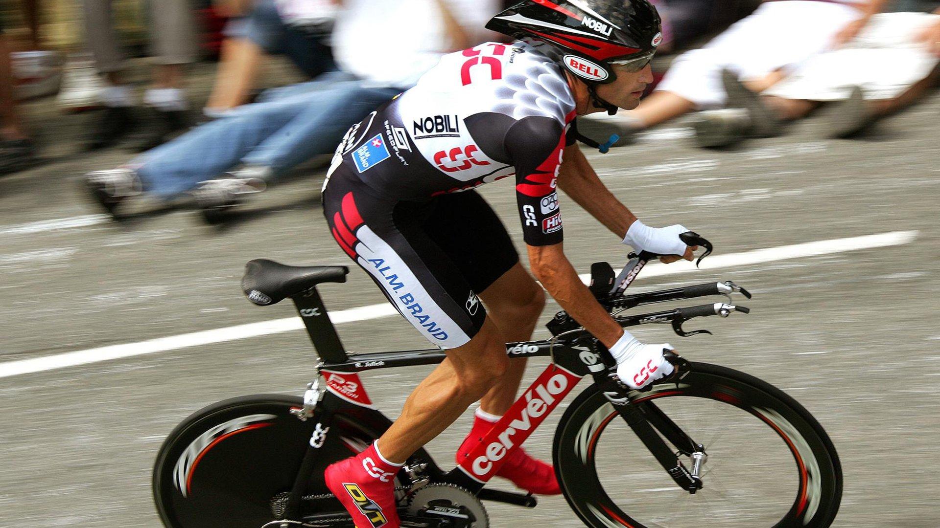 法媒曝巴黎FC有意坎特 沙特合同仅剩一年引转会波澜