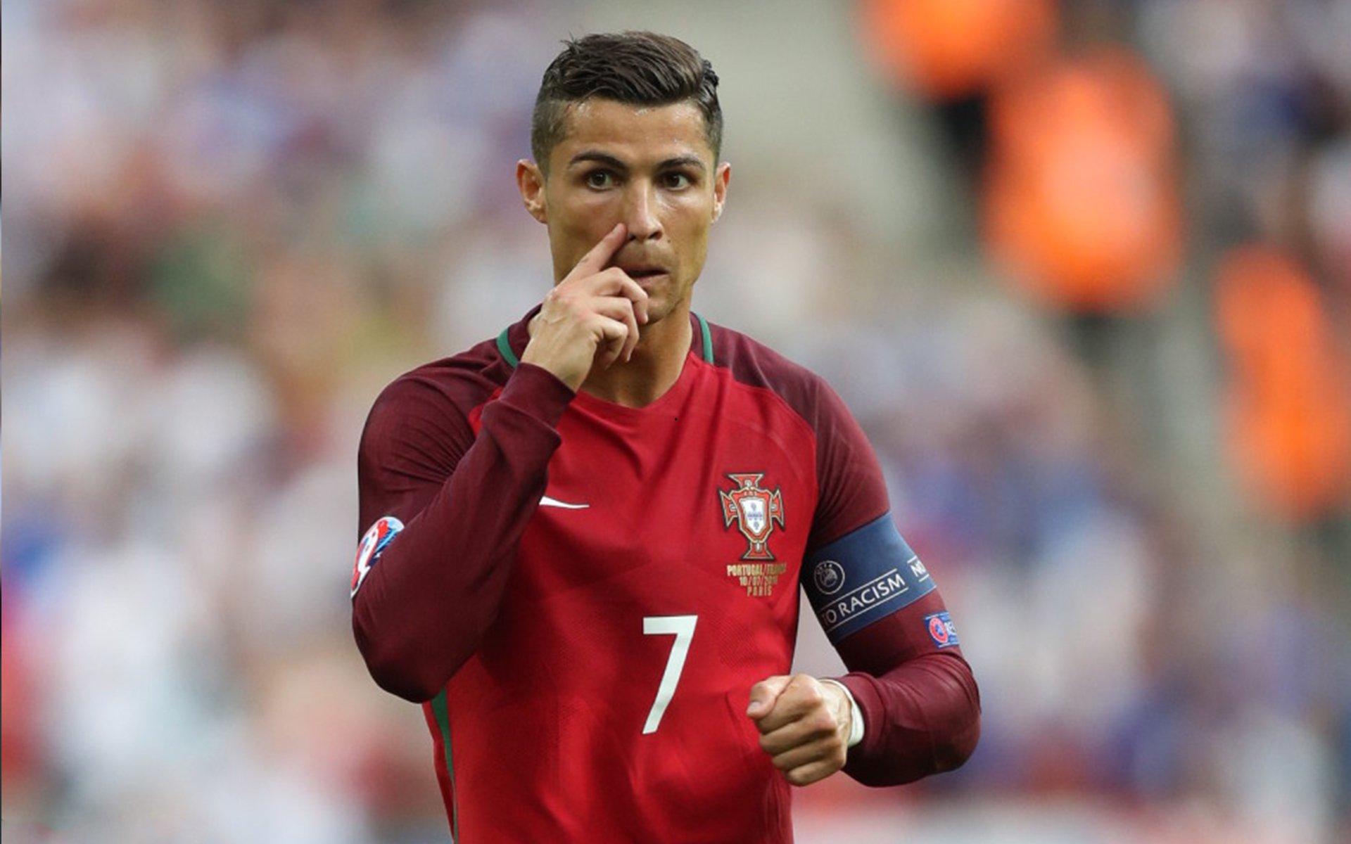 官方确认丹克特执法德国国家德比，拜仁在其执法的27场比赛中豪取22胜